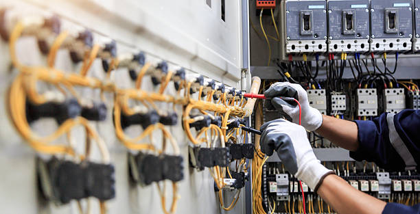 Professional Electrician technician working in Bridgeport, OH